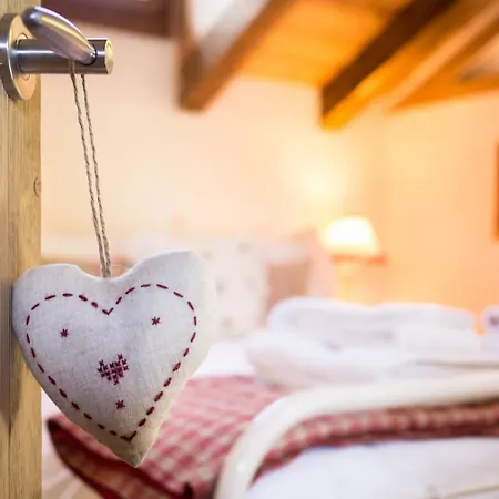 Charming Old Barn Converted Into A Cosy And Stylish شاليه *