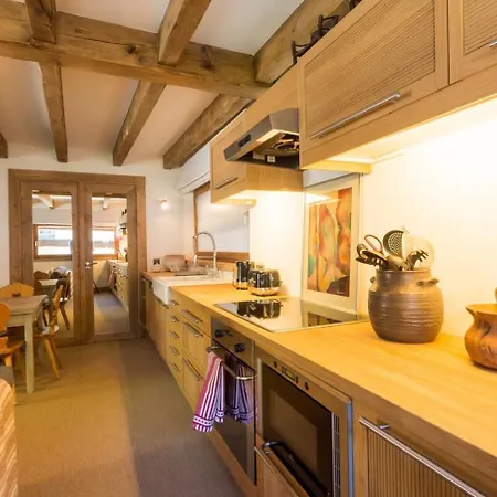 בקתה Charming Old Barn Converted Into A Cosy And Stylish